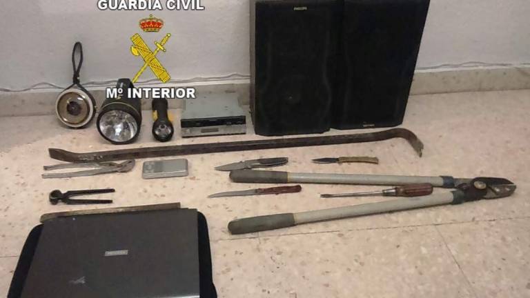 Detenidos en Los Villares tres hombres acusados de robar en explotaciones agrícolas Detenidos en Los Villares tres hombres acusados de robar en explotaciones agrícolas