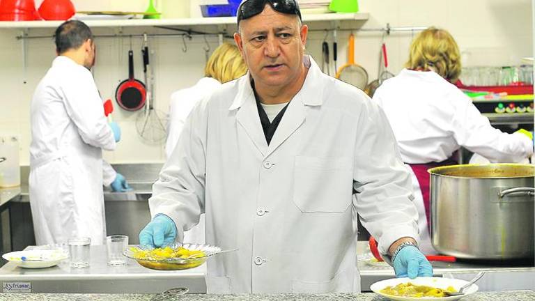 El Comedor de San Roque bate récord con 300 cenas El Comedor de San Roque bate récord con 300 cenas