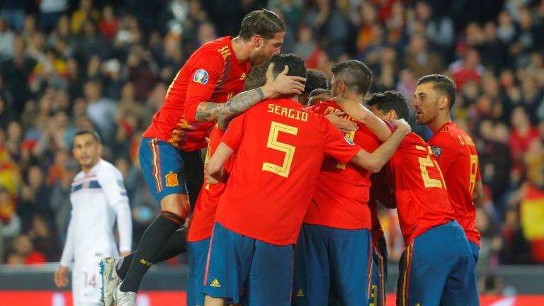 España baila en el filo de la navaja en el duelo ante Noruega