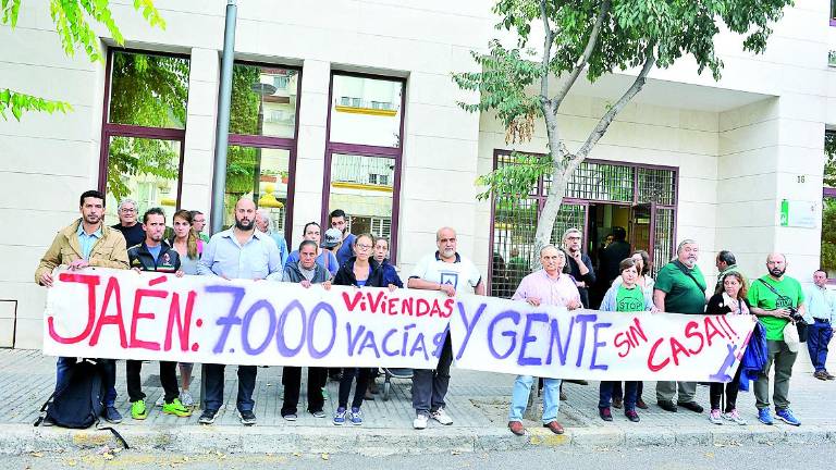 Pilar Cano y su familia se ven de nuevo sin techo