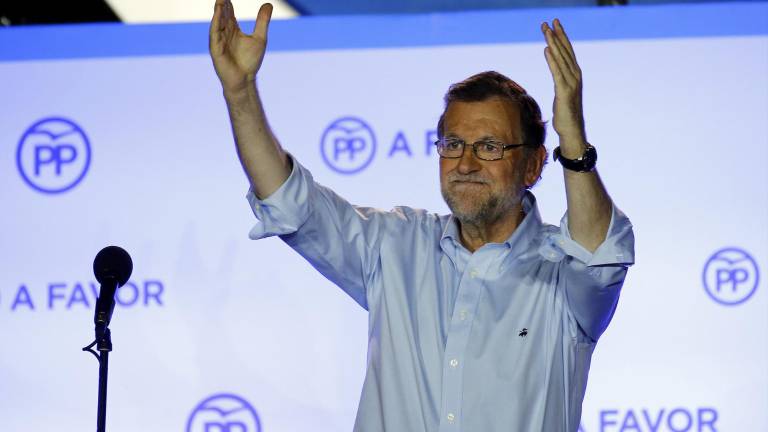 El PP consigue un “triunfo ilusionante” y el PSOE aguanta el tirón de “sorpasso” El PP consigue un “triunfo ilusionante” y el PSOE aguanta el tirón de “sorpasso”