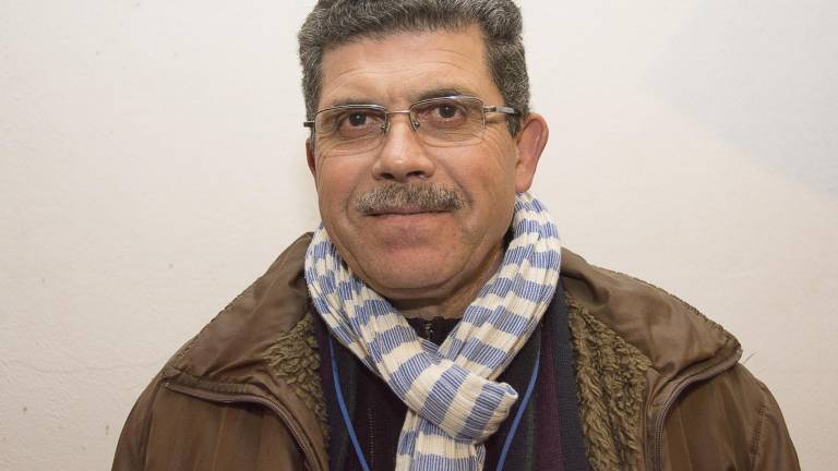 Una chirigota que no critica, “refiere” Una chirigota que no critica, “refiere”