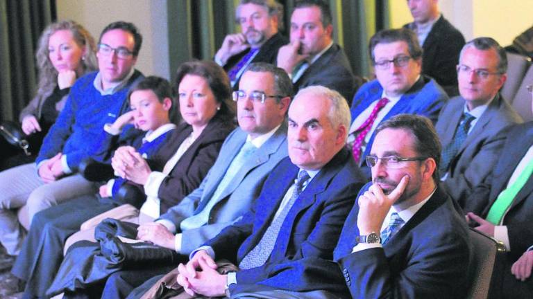 Enrique Acisclo: “El futuro social y bancario está en el smartphone” Enrique Acisclo: “El futuro social y bancario está en el smartphone”