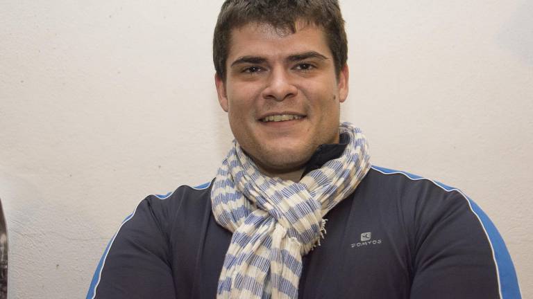 Una chirigota que no critica, “refiere” Una chirigota que no critica, “refiere”