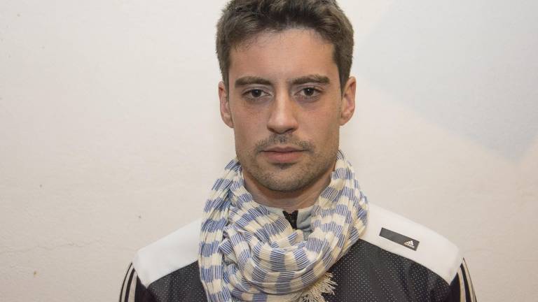 Una chirigota que no critica, “refiere” Una chirigota que no critica, “refiere”