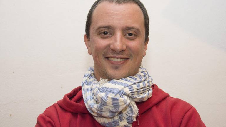 Una chirigota que no critica, “refiere” Una chirigota que no critica, “refiere”
