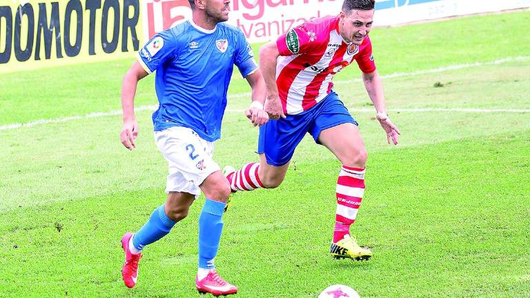 El Linares quiere fichar tras el cierre del mercado de Segunda B