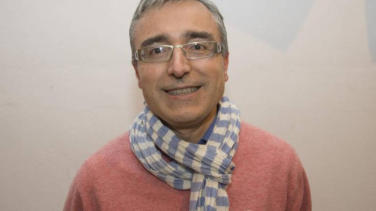 Una chirigota que no critica, “refiere” Una chirigota que no critica, “refiere”