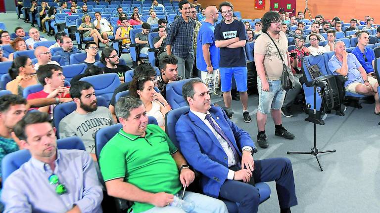 “En las escuelas se debería enseñar solo Software Libre” “En las escuelas se debería enseñar solo Software Libre”