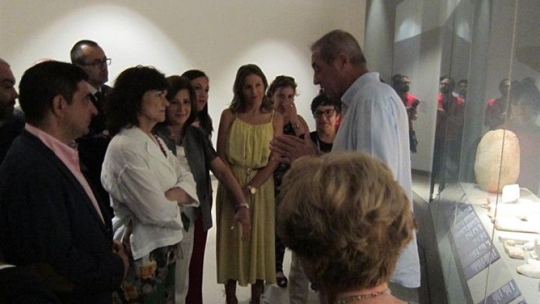 Carmen Calvo visita el Museo Íbero