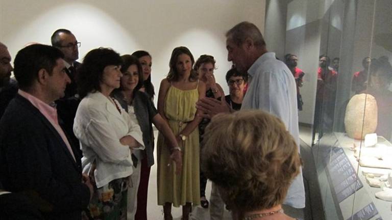 Carmen Calvo visita el Museo Íbero