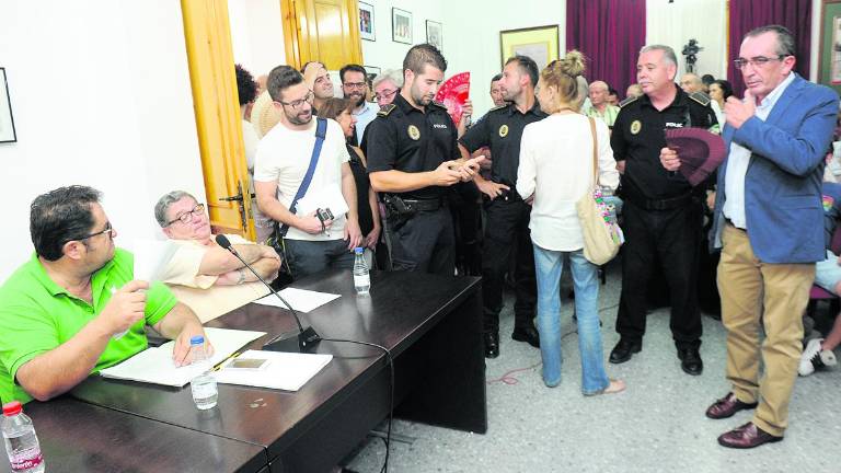 El juez desestima el recurso de Gárate por la moción en Begíjar El juez desestima el recurso de Gárate por la moción en Begíjar