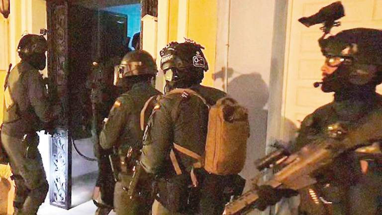 con 15 detenidos y 25 registros con 15 detenidos y 25 registros