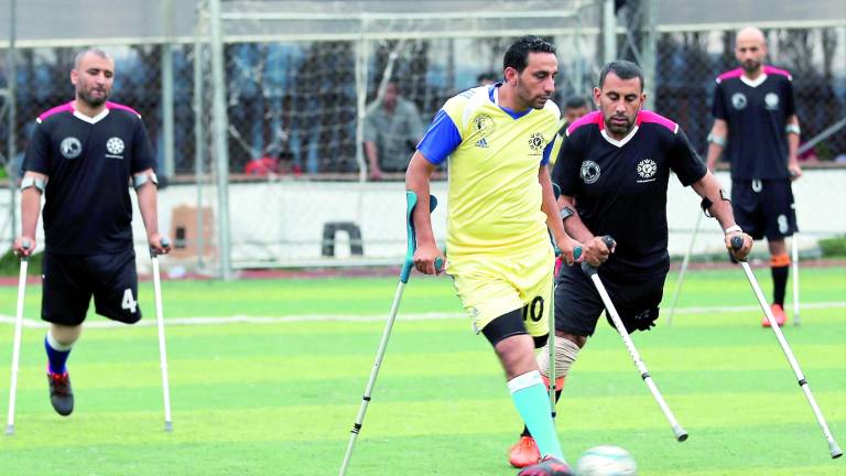 Fútbol para olvidar los horrores de un conflicto Fútbol para olvidar los horrores de un conflicto