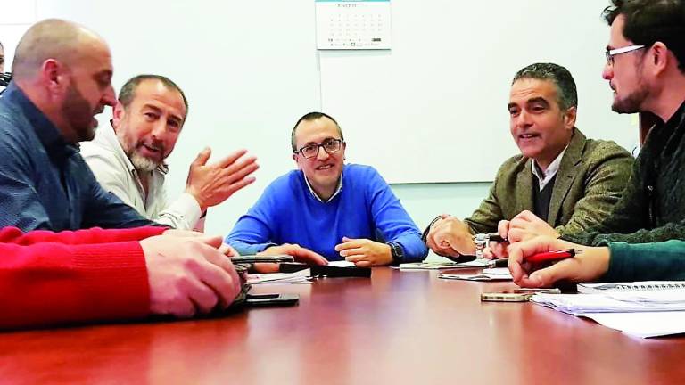 El comité busca apoyos ante los despidos y sanciones en FCC El comité busca apoyos ante los despidos y sanciones en FCC