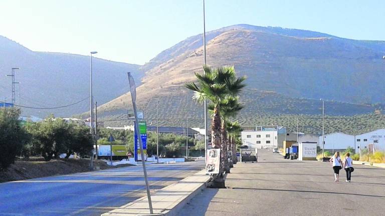 El polígono Virgen de la Estrella de Jamilena, un nuevo “tranvía” El polígono Virgen de la Estrella de Jamilena, un nuevo “tranvía”