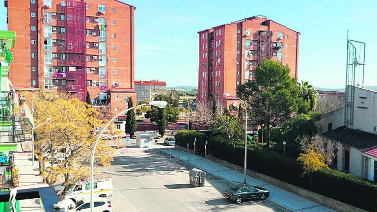 Nueve plantas, y sin ascensor, en un bloque de Blasco Ibáñez Nueve plantas, y sin ascensor, en un bloque de Blasco Ibáñez