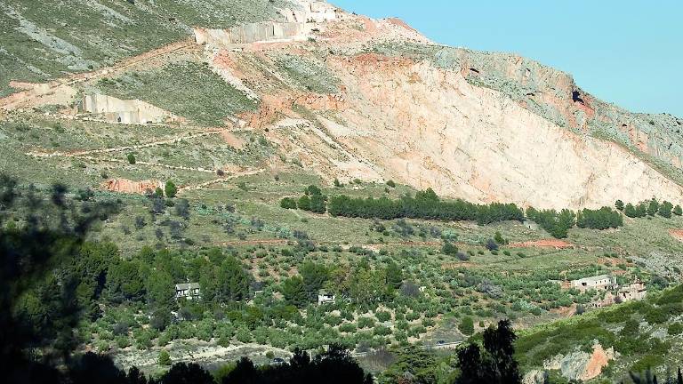 La lucha contra la cantera puede llegar a la Comisión Europea