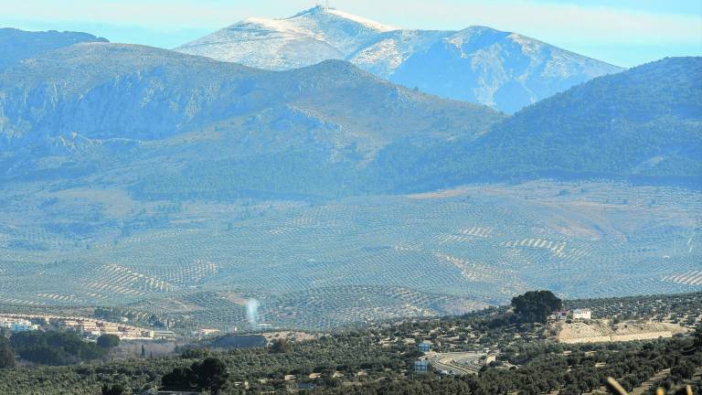 Un horizonte de nieve en la lejanía jiennense