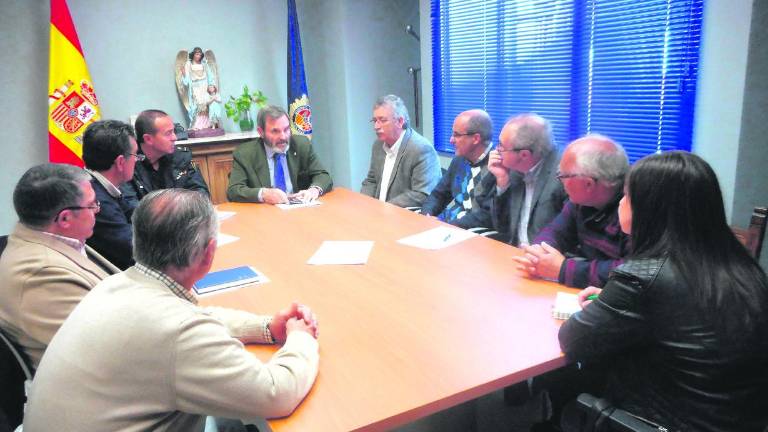 La Subdelegación apuesta por la seguridad en Los Arrayanes La Subdelegación apuesta por la seguridad en Los Arrayanes