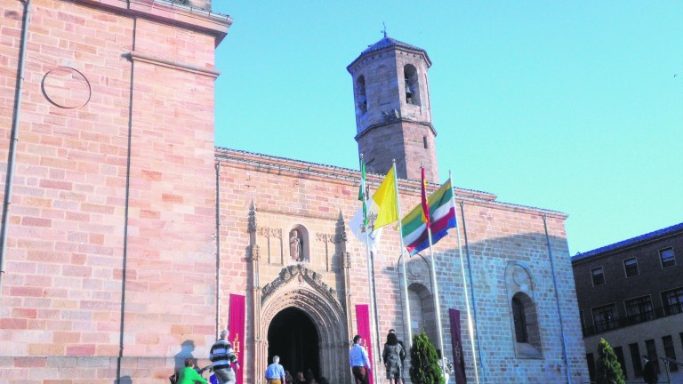 Diecisiete firmas interesadas en la restauración de Santa María