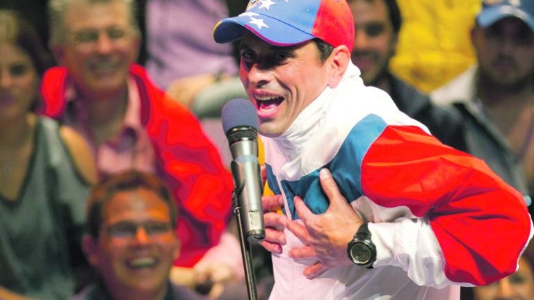 Capriles insiste a Zapatero en la necesidad de un referéndum