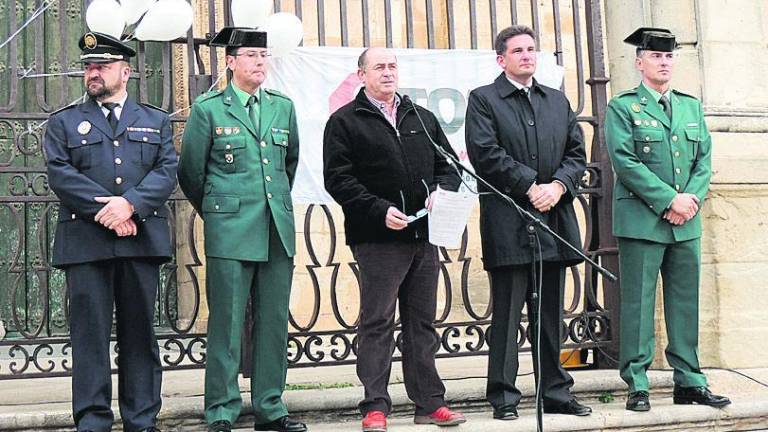 Un centenar de jiennenses exige mayor seguridad vial Un centenar de jiennenses exige mayor seguridad vial