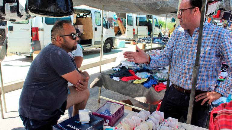 Libres se compromete a trasladar el mercadillo al final del Bulevar