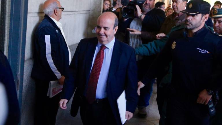 La juez Núñez rectifica y deja sin efecto la imputación de Zarrías La juez Núñez rectifica y deja sin efecto la imputación de Zarrías