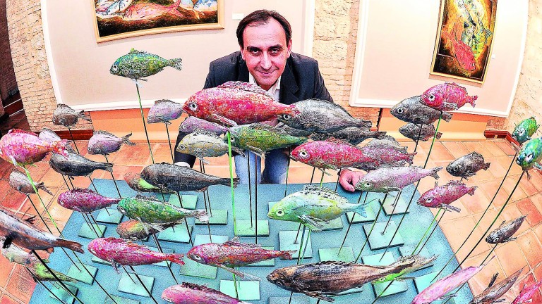Un banco de peces inunda de arte la Diputación de Jaén