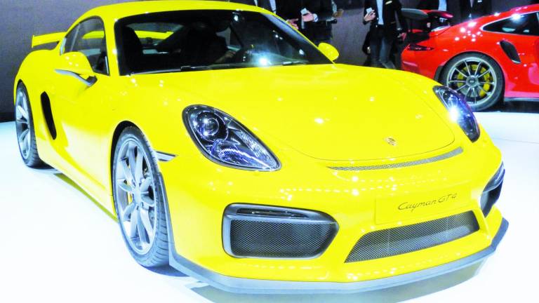 PORSCHE CAYMAN GT4: Un deportivo adaptable PORSCHE CAYMAN GT4: Un deportivo adaptable