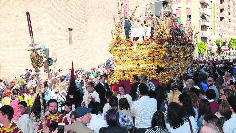 La Santa Cena se traslada a la nueva iglesia de El Bulevar