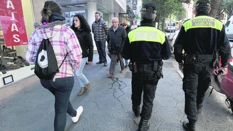 Una ladrona no podrá acercarse a las tiendas de ropa en las que robó Una ladrona no podrá acercarse a las tiendas de ropa en las que robó
