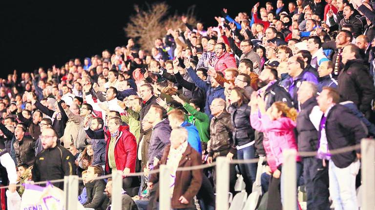 El Real Jaén tiene 180 socios tras cuatro días de campaña El Real Jaén tiene 180 socios tras cuatro días de campaña