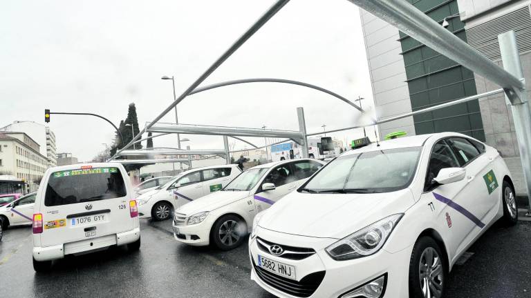 El número de taxis sube un 12% en una década El número de taxis sube un 12% en una década