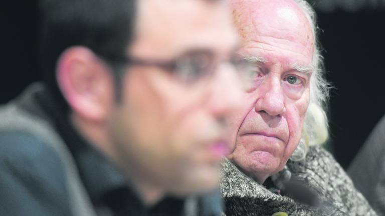 Versos, sonetos y haikus en El libro de las preguntas Versos, sonetos y haikus en El libro de las preguntas