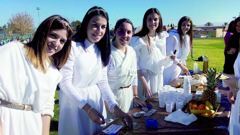 Los pequeños héroes de las olimpidas griegas Los pequeños héroes de las olimpidas griegas