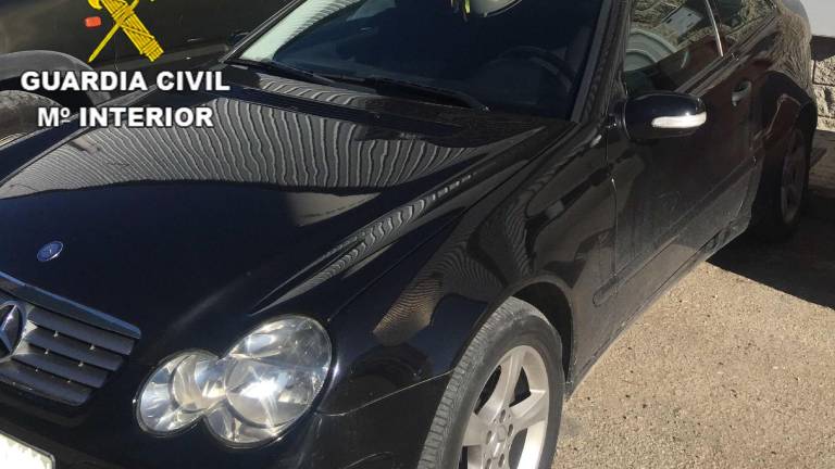 La Guardia Civil detiene a una banda por 32 robos en Baeza La Guardia Civil detiene a una banda por 32 robos en Baeza