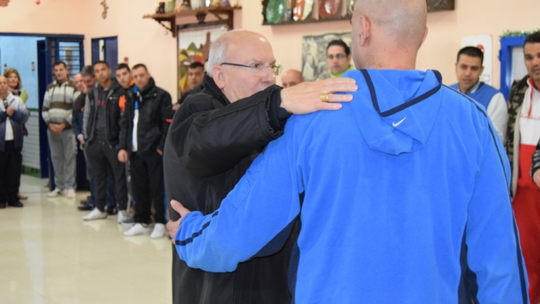 El Obispo visita a los internos de la Prisión en Nochebuena