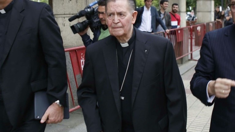 El obispo emérito de Cádiz pidió una ayuda de los ERE para “salvar” puestos de trabajo
