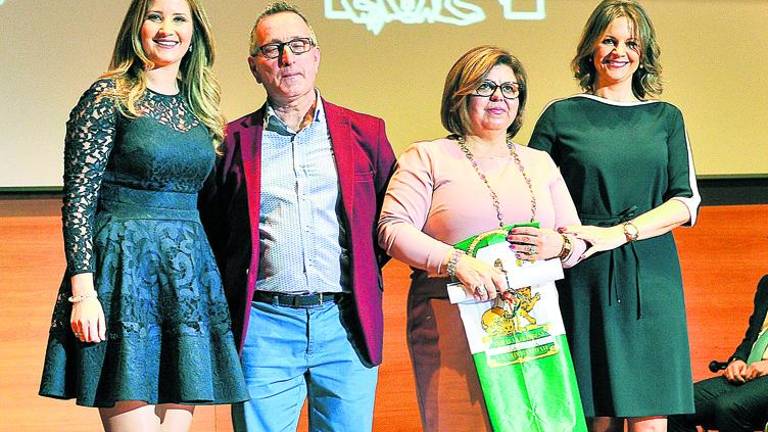 Abanderados que representan la excelencia de esta tierra Abanderados que representan la excelencia de esta tierra