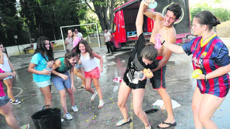 El agua y la diversión son fundamentales en las fiestas El agua y la diversión son fundamentales en las fiestas