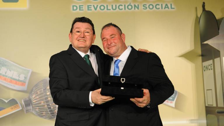 Carmelo Torres, el mejor vendedor de la ONCE en Jaén Carmelo Torres, el mejor vendedor de la ONCE en Jaén