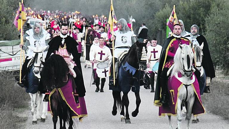 Multitudinaria recreación del cortejo de Isabel la Católica