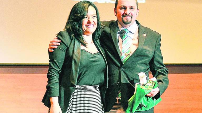 Abanderados que representan la excelencia de esta tierra Abanderados que representan la excelencia de esta tierra