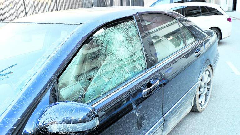 Cinco detenidos tras una persecución “a 160 por hora” Cinco detenidos tras una persecución “a 160 por hora”