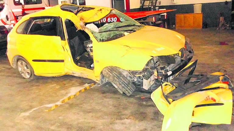 Un fallecido al estrellarse su coche con un olivo en la A-335 Un fallecido al estrellarse su coche con un olivo en la A-335