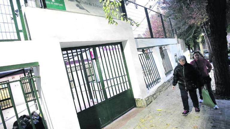 Rechazo de profesores del “García Lorca” a la unificación Rechazo de profesores del “García Lorca” a la unificación