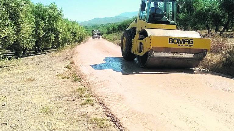 Arreglo de más de cuarenta kilómetros de vías públicas