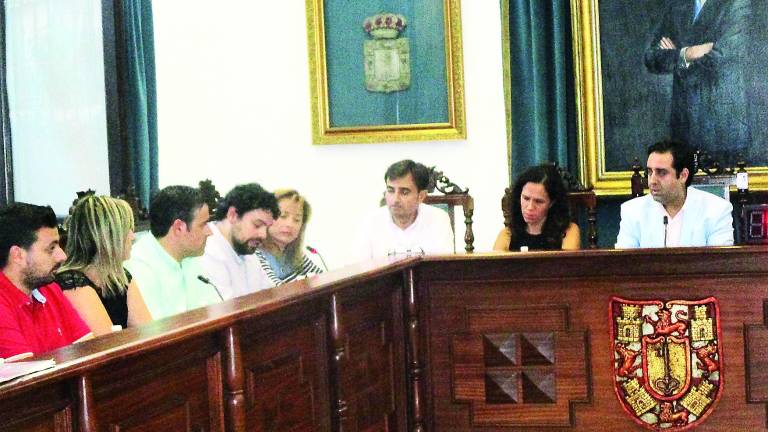 Sin consenso plenario sobre el hermanamiento con Sevilla Sin consenso plenario sobre el hermanamiento con Sevilla